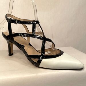 Adrienne Vittadini Black and White Strappy Heels size 7 EUC